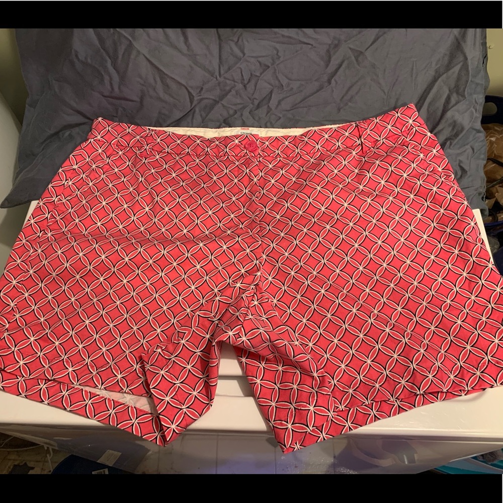 Pink Crown & Ivy Shorts. Size 20W